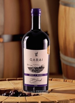vin rosu maturat in butoaie de stejar